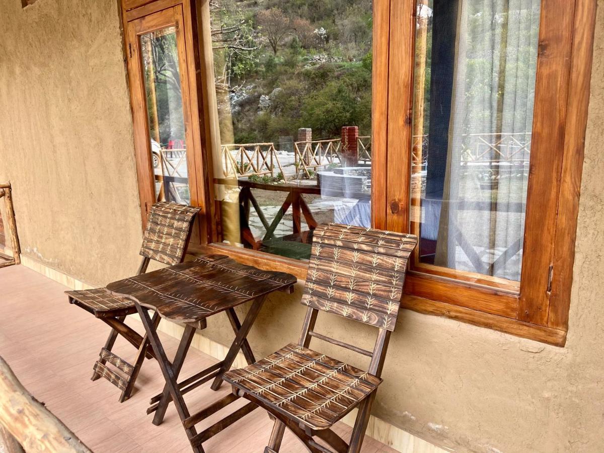 Shivadya Tirthan - Tirthan Valley Gushaini ภายนอก รูปภาพ