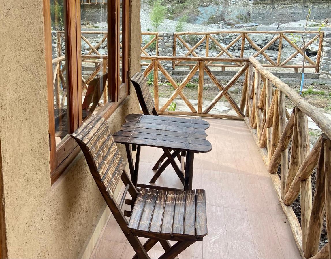 Shivadya Tirthan - Tirthan Valley Gushaini ภายนอก รูปภาพ