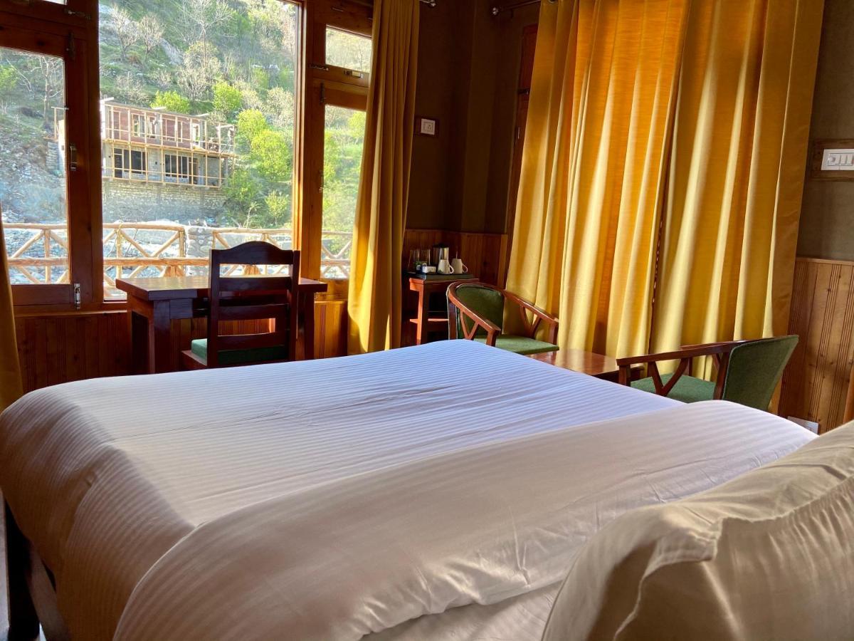 Shivadya Tirthan - Tirthan Valley Gushaini ภายนอก รูปภาพ