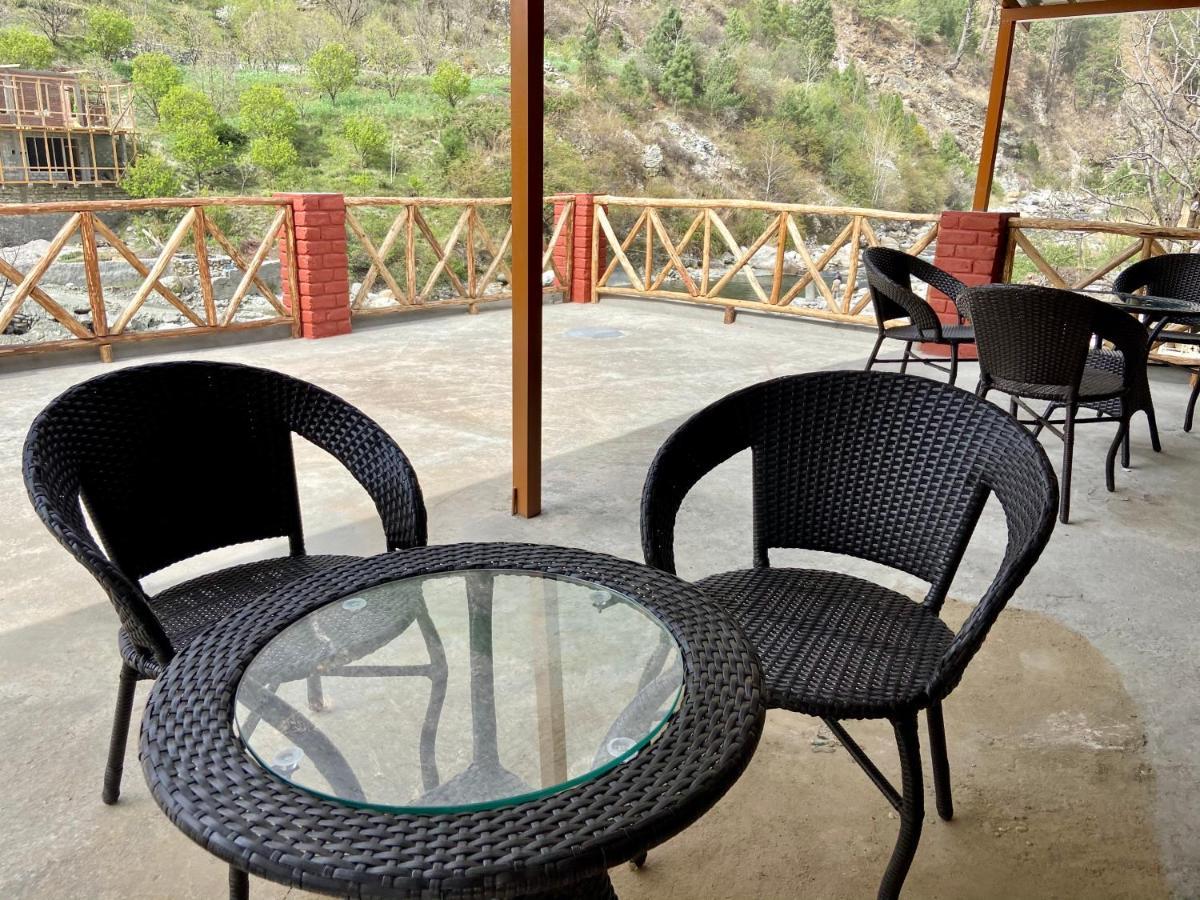 Shivadya Tirthan - Tirthan Valley Gushaini ภายนอก รูปภาพ