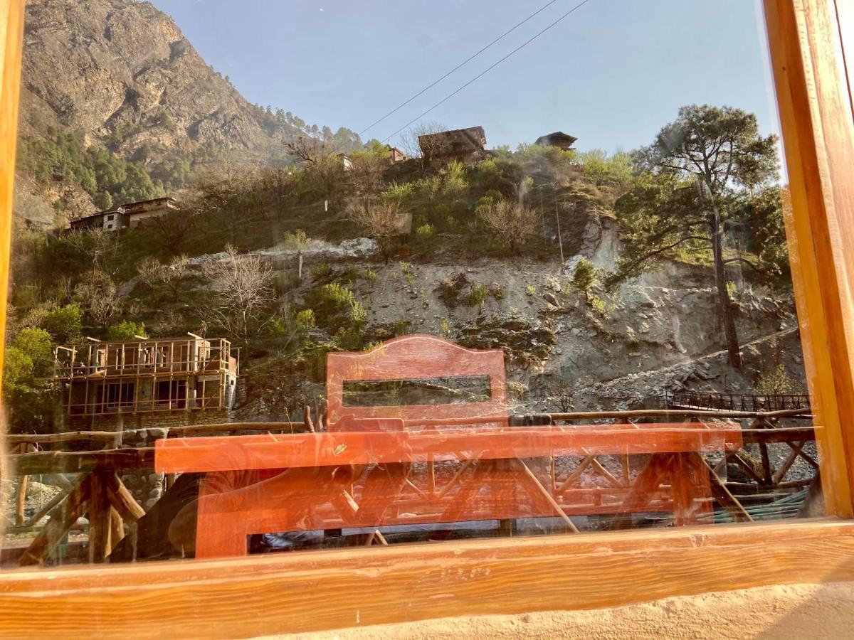Shivadya Tirthan - Tirthan Valley Gushaini ภายนอก รูปภาพ