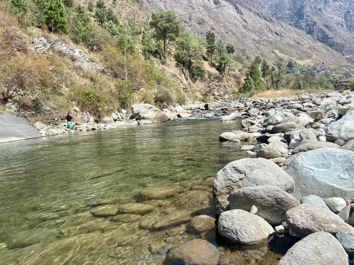 Shivadya Tirthan - Tirthan Valley Gushaini ภายนอก รูปภาพ
