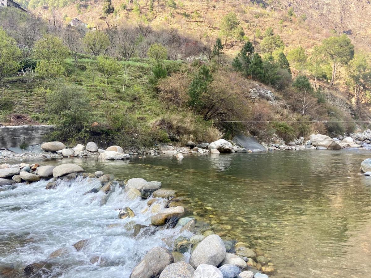 Shivadya Tirthan - Tirthan Valley Gushaini ภายนอก รูปภาพ
