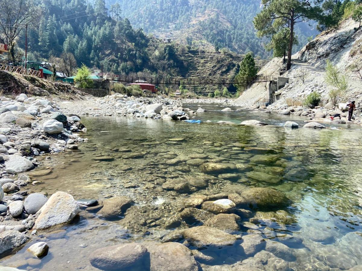 Shivadya Tirthan - Tirthan Valley Gushaini ภายนอก รูปภาพ
