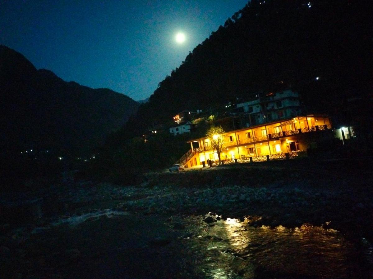 Shivadya Tirthan - Tirthan Valley Gushaini ภายนอก รูปภาพ