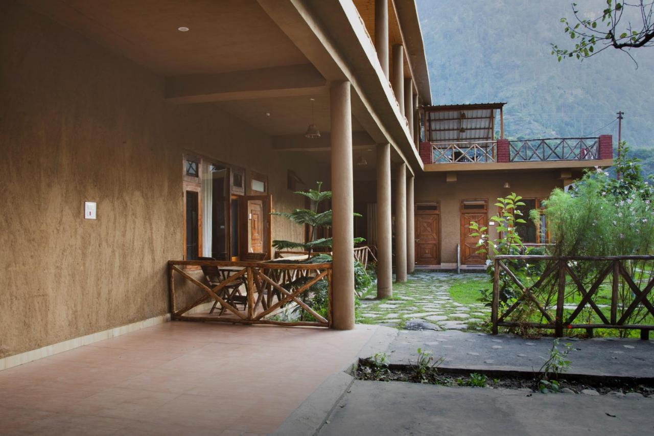 Shivadya Tirthan - Tirthan Valley Gushaini ภายนอก รูปภาพ